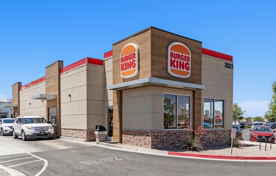 Primary Photo Of 3221 Coors Blvd NW, Albuquerque Fast Food For Sale
