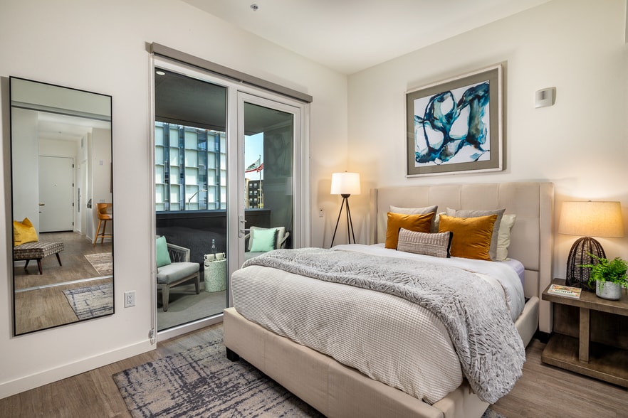 More Photos Of 500 W Broadway, Long Beach Apartments For Lease