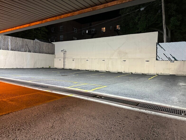 More Photos Of 42-21-42-23 Francis Lewis Blvd, Bayside Medical For Lease