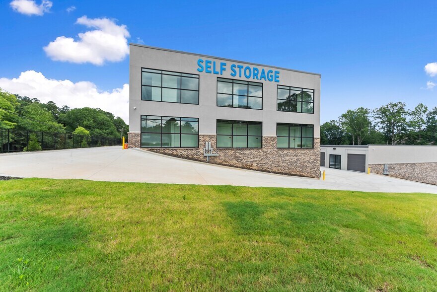 More Photos Of 4152 Browns Bridge Rd, Gainesville Self Storage For Sale