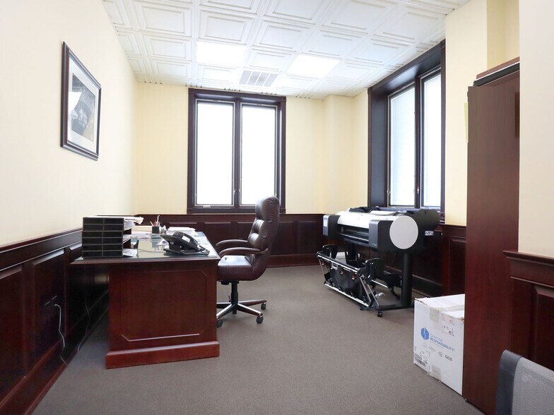 More Photos Of 188 Van Buren St, Staten Island Warehouse For Sale