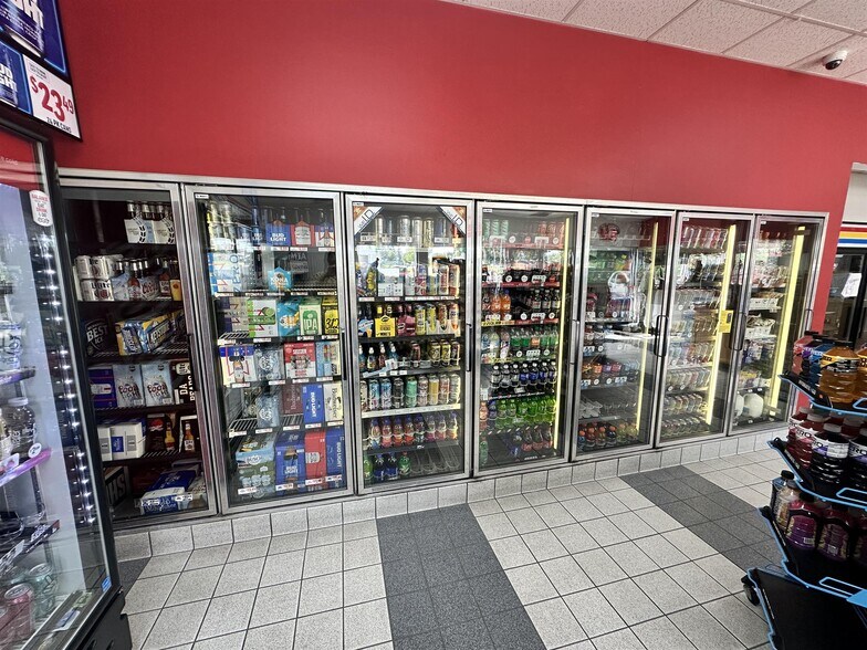 More Photos Of 12180 Center Rd, Durand Service Station For Sale