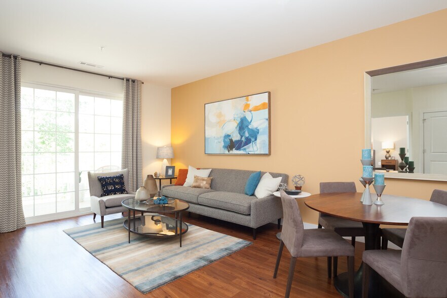 More Photos Of 4 Berry St, North Andover Apartments For Lease