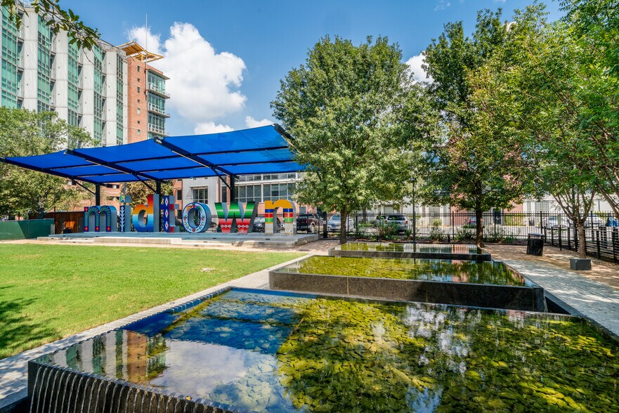 More Photos Of 402 Pierce, Houston Office For Lease