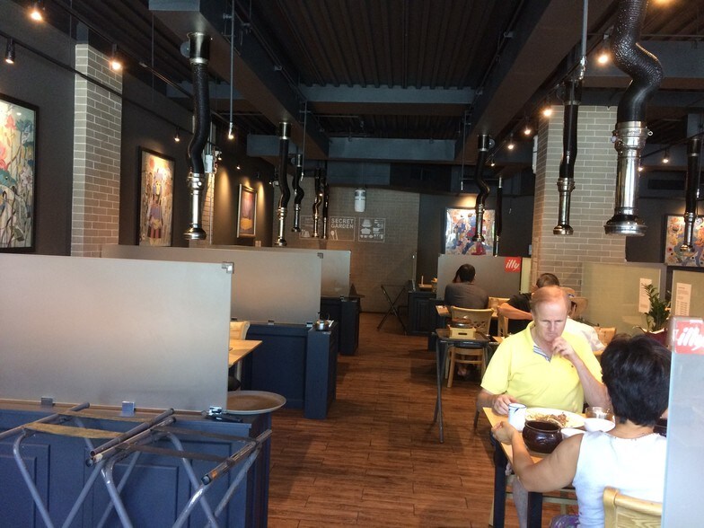 More Photos Of 1303 Rycroft St, Honolulu Restaurant For Lease