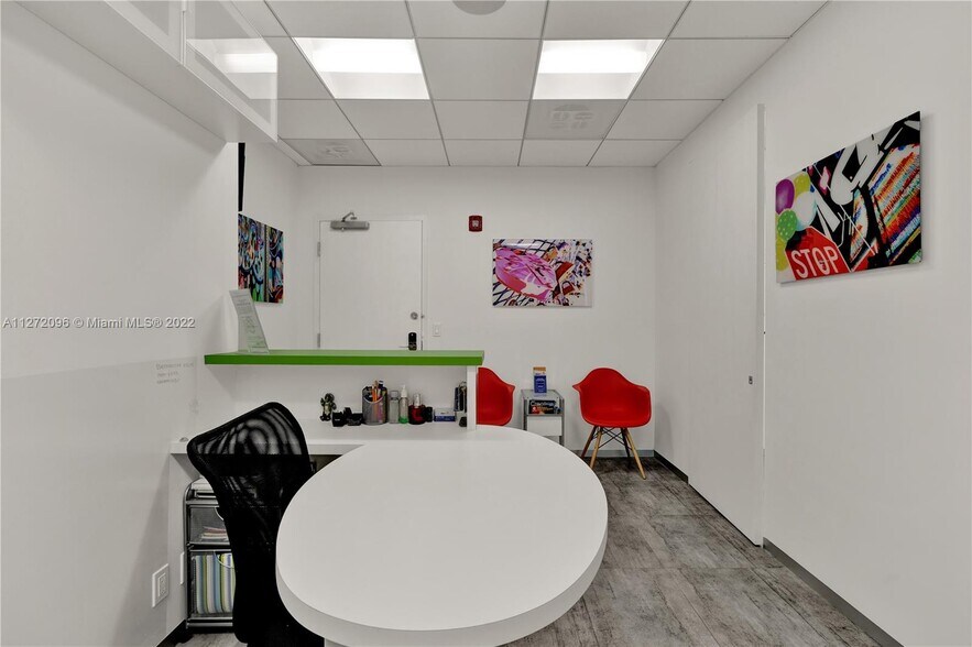 More Photos Of 2450 Hollywood Blvd, Hollywood Loft Creative Space For Sale