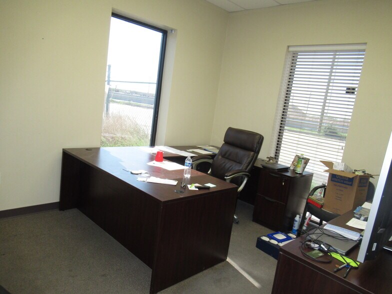 More Photos Of 8300 I-20 Interstate 20, Midland Warehouse For Lease