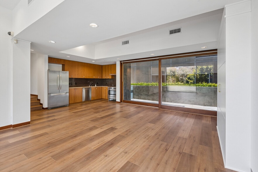 More Photos Of 1800-1808 Thayer Ave, Los Angeles Office For Lease