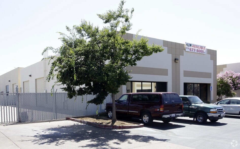 More Photos Of 4513 Harlin Dr, Sacramento Warehouse For Lease