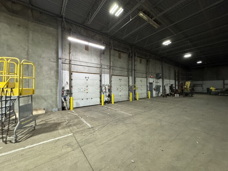 More Photos Of 2946 Janet dr, Waterloo Industrial For Sale