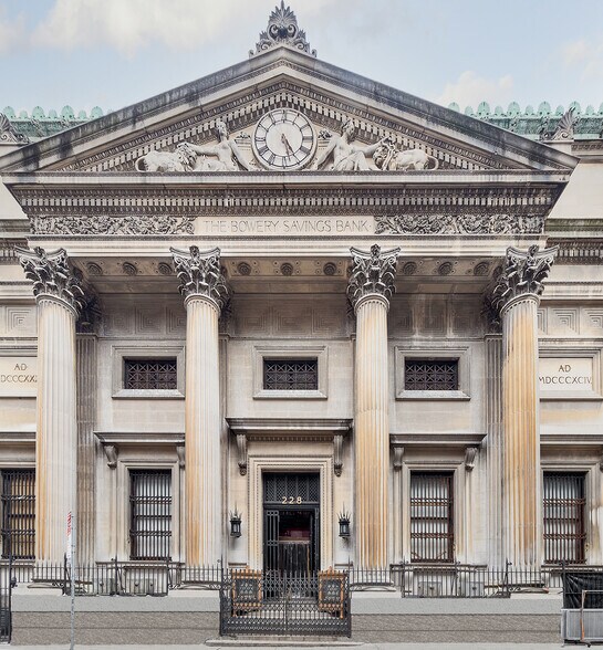 More Photos Of 128-130 Bowery, New York Restaurant For Sale