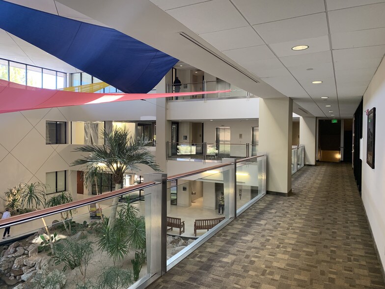 More Photos Of 8655 E Via de Ventura, Scottsdale Office For Lease