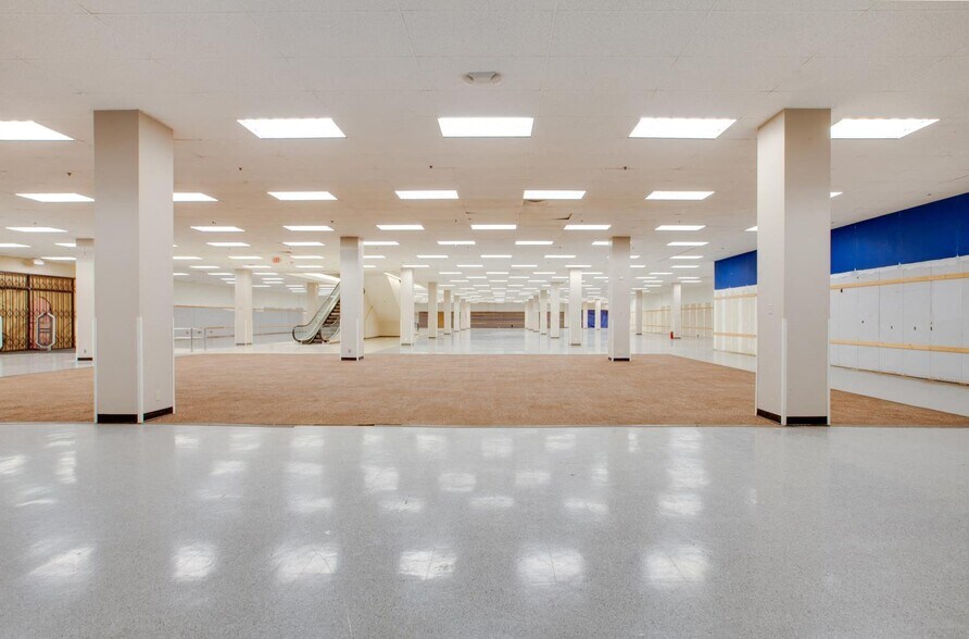 More Photos Of 5060 Montclair Plaza Ln, Montclair Unknown For Lease