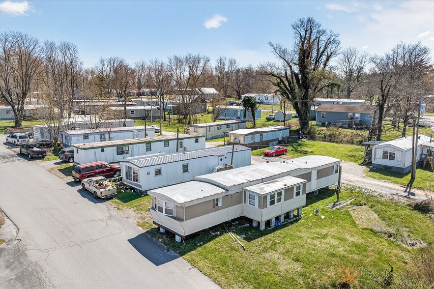 More Photos Of 214 Woodlawn Ave E, Jamestown Manufactured Housing Mobile Home Park For Sale