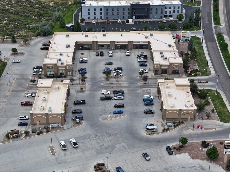 More Photos Of 1575 Dewar Dr, Rock Springs Bank For Lease