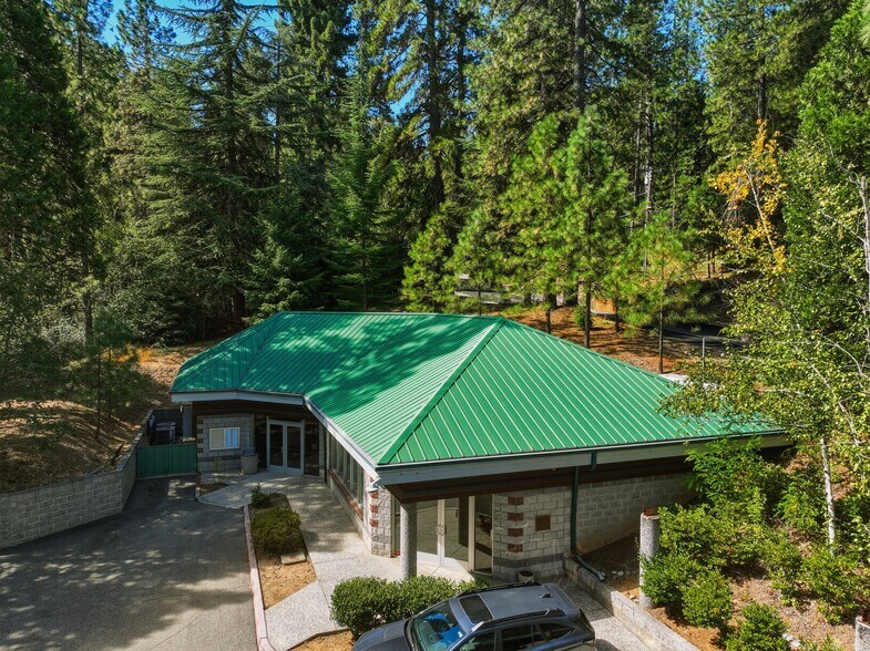 More Photos Of 112 Nevada City Hwy, Nevada City Office For Sale