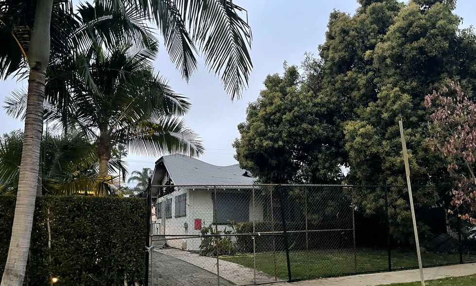 More Photos Of 1339 N Cherokee Ave, Los Angeles Land For Sale