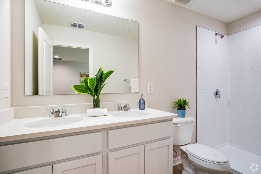 More Photos Of 3821 SW 43rd Ct, Ocala Apartments For Sale