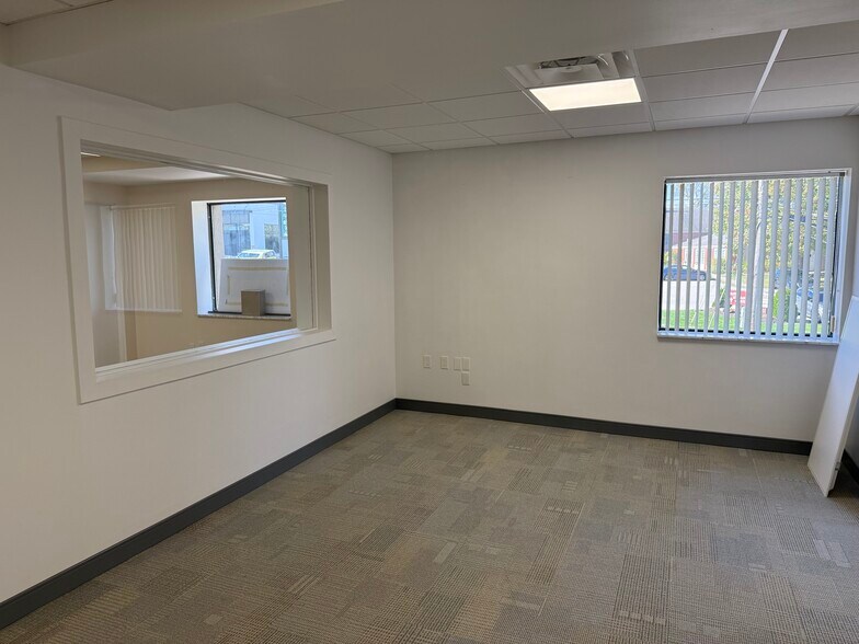 More Photos Of 1738 N Highland Rd, Pittsburgh Office For Sale