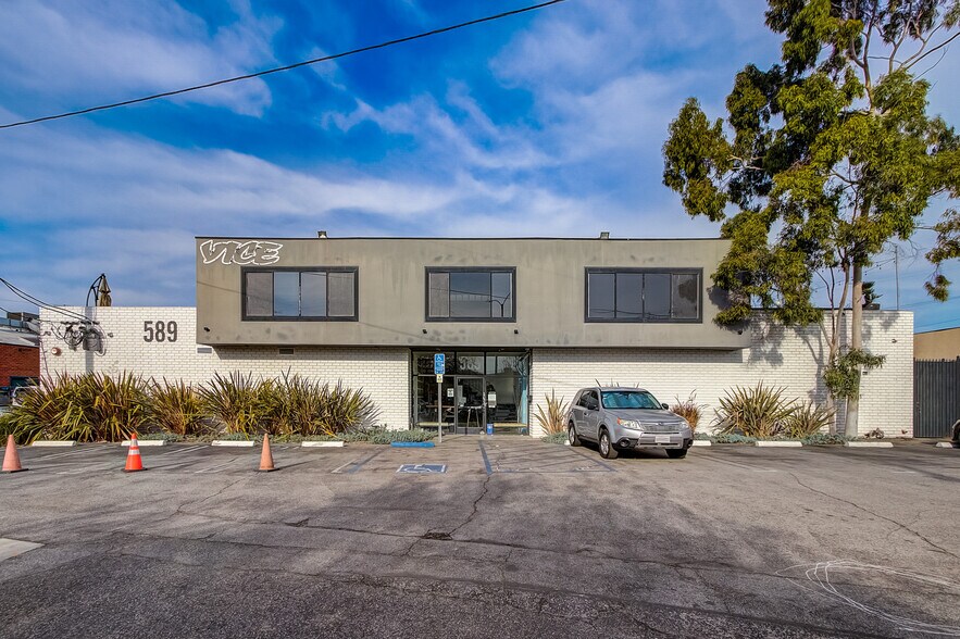More Photos Of 589-595 N Venice Blvd, Venice Loft Creative Space For Lease