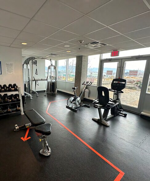 More Photos Of 550 W Broadway, Vancouver Office For Lease