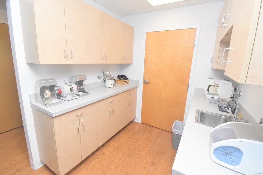 More Photos Of 234-240 Copeland St, Quincy Medical For Lease
