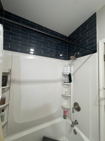 More Photos Of 1027 E Center St, Milwaukee Apartments For Sale