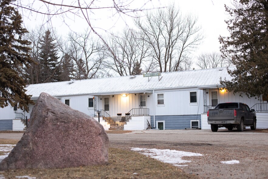 More Photos Of 1220 N Front St, Crookston Apartments For Sale