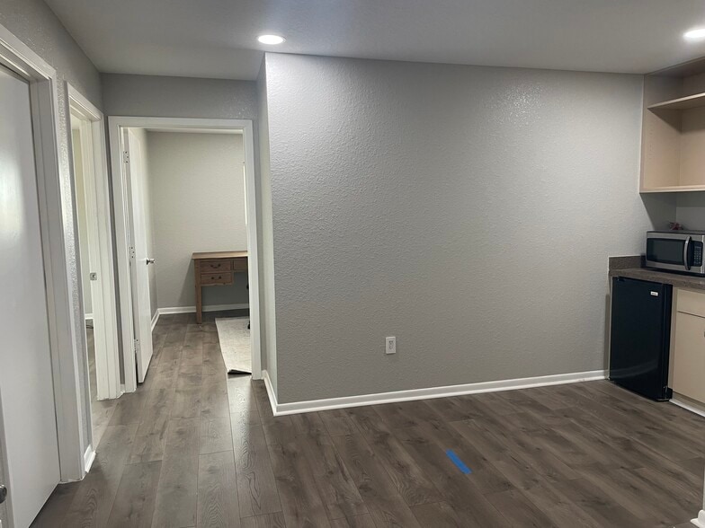 More Photos Of 2600 NASA Rd 1, Seabrook Medical For Lease
