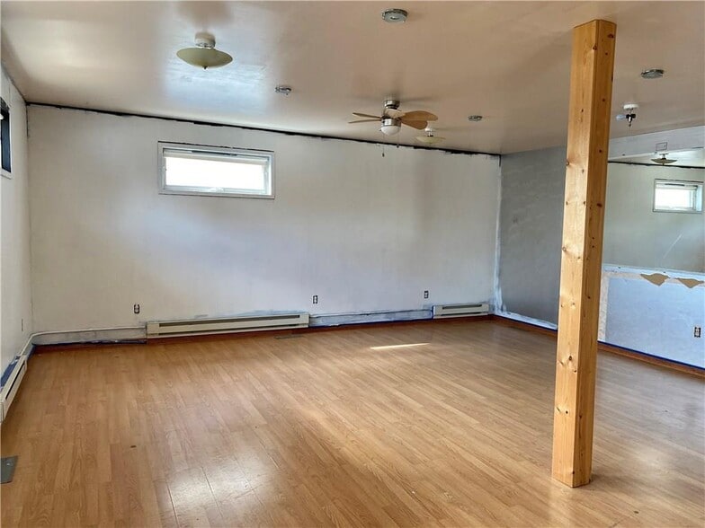 More Photos Of 15688 Davis Ave, Hayward Office For Sale