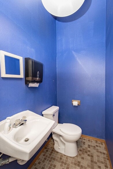 More Photos Of 1430 Main Ave, Fargo General Retail For Sale