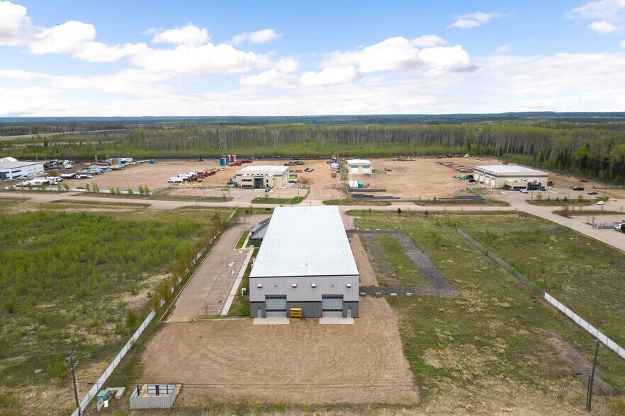 More Photos Of 340 Robertson Rd, Fort McMurray Warehouse For Lease