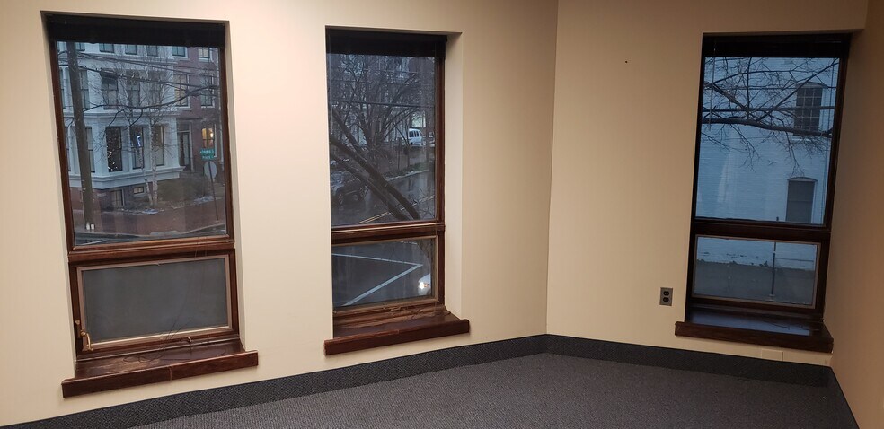 More Photos Of 400 N Columbus St, Alexandria Office For Lease