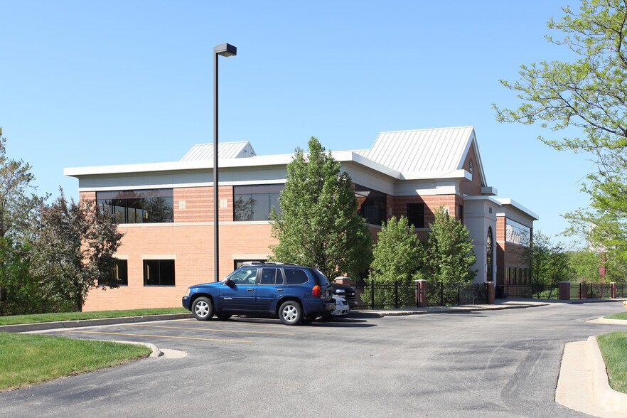 More Photos Of 318 River Ridge Dr, Grand Rapids Office For Sale