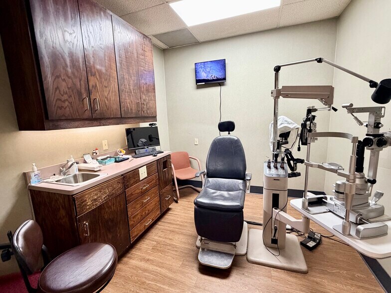 More Photos Of 38707 Stivers St, Fremont Medical For Sale