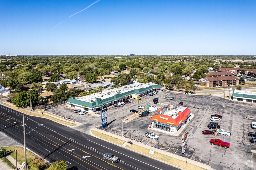 More Photos Of 6100-6160 E 21st St, Wichita Unknown For Lease