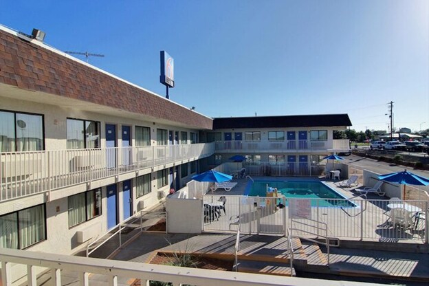 More Photos Of 311 N Bryant Blvd, San Angelo Hotel For Sale