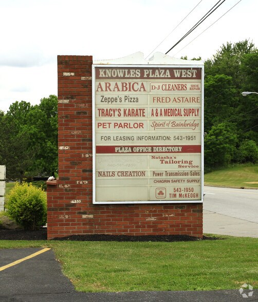 More Photos Of 8221-8237 E Washington St, Chagrin Falls Unknown For Lease