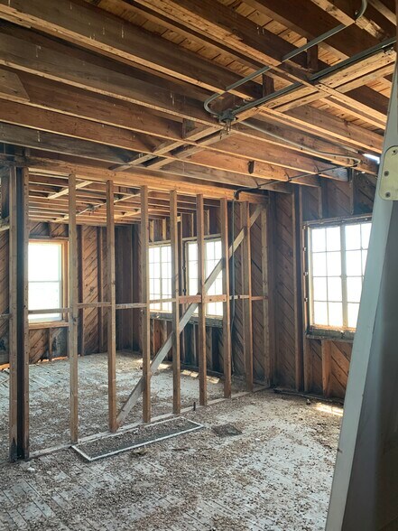 More Photos Of 202 E Main St, Henderson Loft Creative Space For Sale