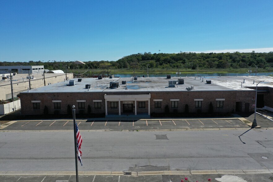 More Photos Of 225 Buffalo Ave, Freeport Warehouse For Sale