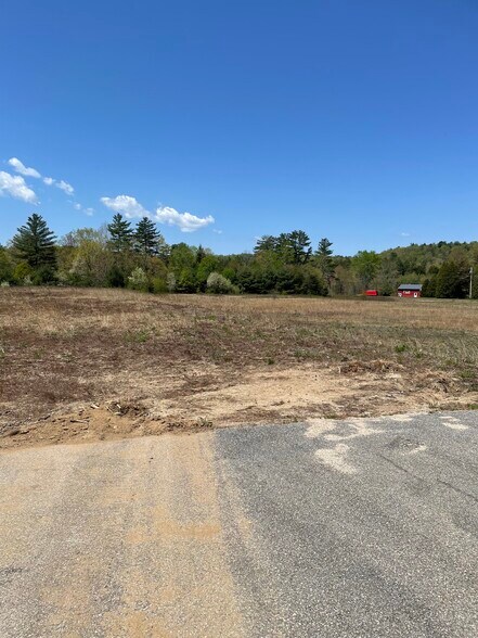 More Photos Of 1042-1050 W Swanzey Rd, Swanzey Warehouse For Sale