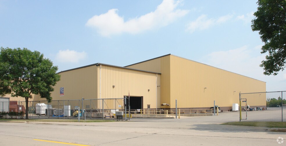 More Photos Of 830 Prosper Rd, De Pere Manufacturing For Sale