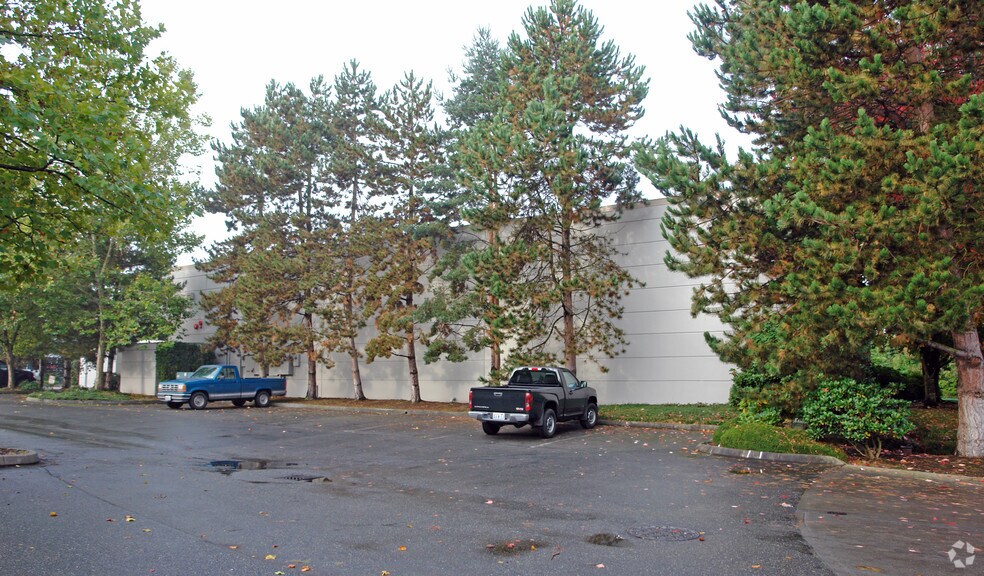 More Photos Of 15305 NE 95th St, Redmond Warehouse For Lease