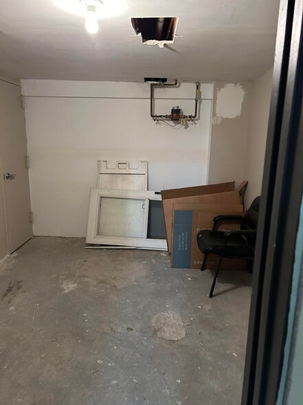 More Photos Of 4011 Hylan Blvd, Staten Island Storefront For Sale
