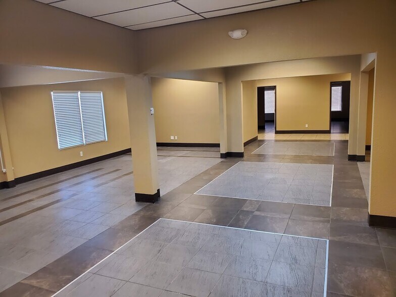 More Photos Of 6905 W Charleston Blvd, Las Vegas Medical For Lease