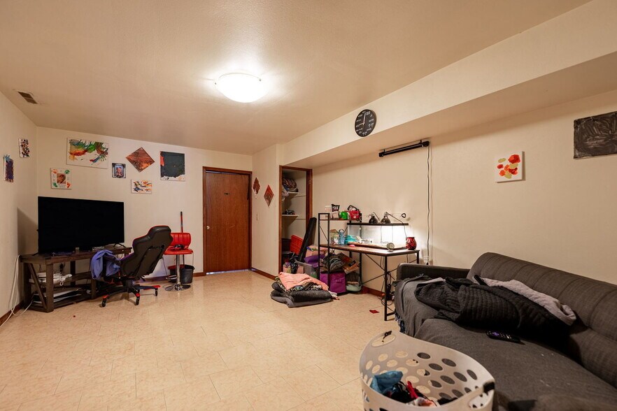 More Photos Of 132 N State St, Belvidere Restaurant For Sale