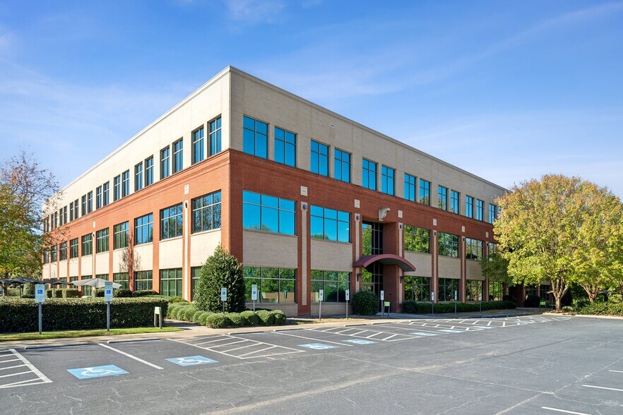More Photos Of 1720 Galleria Blvd, Charlotte Office For Lease