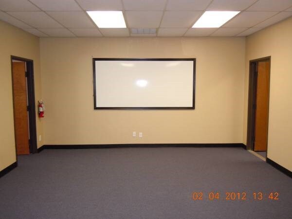 More Photos Of 337 Oaks Trl, Garland Office For Lease