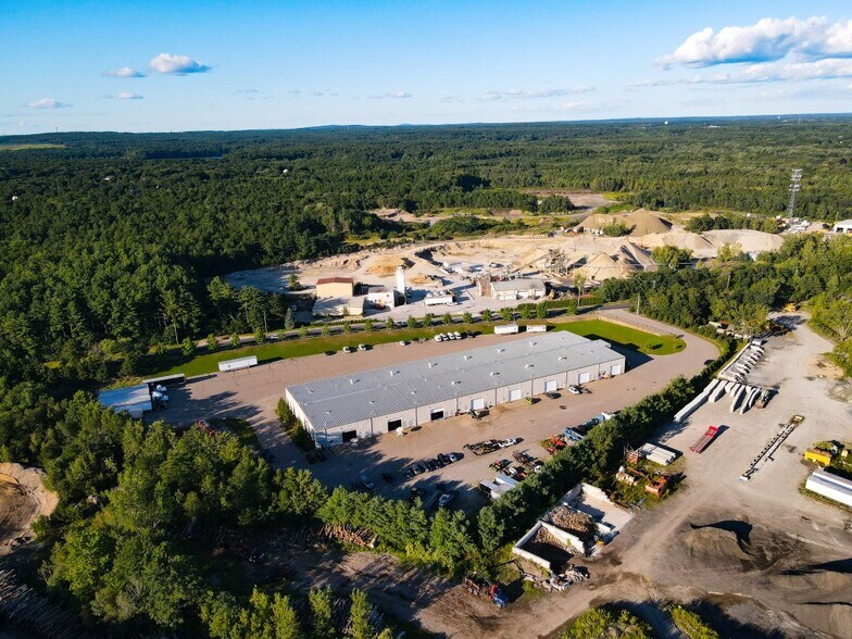 More Photos Of 215 Plain St, North Attleboro Warehouse For Lease