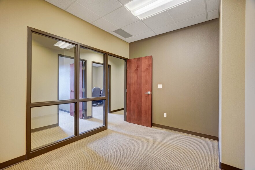 More Photos Of 3210 E Woodmen Rd, Colorado Springs Medical For Sale